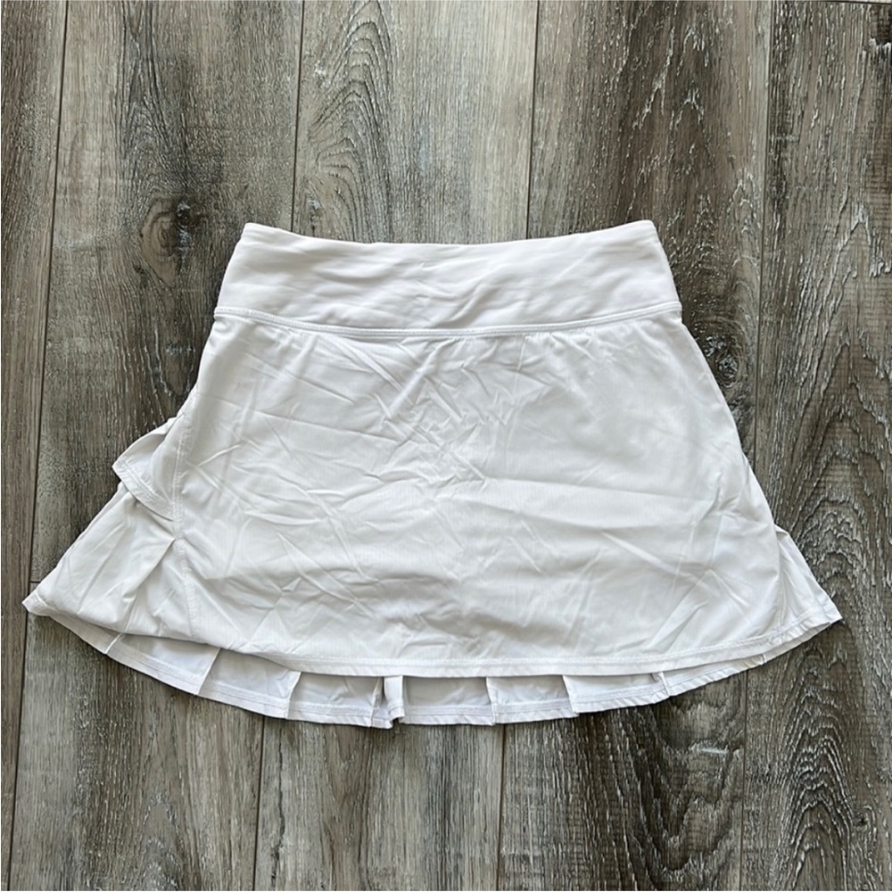 Lululemon Athletica White Skater Mini Skirt
